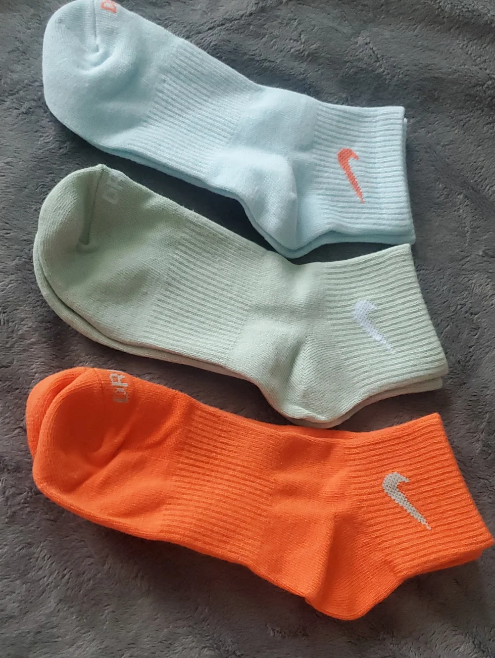 Nike 3-Pack Low-Cut Low-Cushion Athletic Socks — Orange, Light Blue, Mint Green